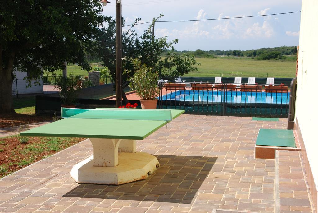 Holiday House Sweet Home Umago Esterno foto